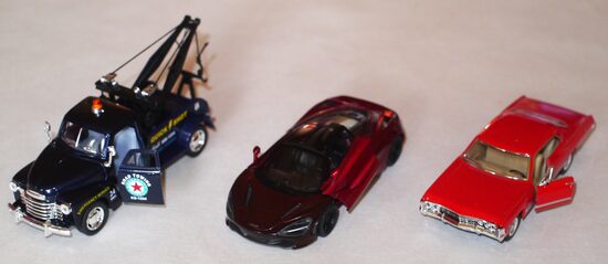 metāliski modeļi orģināli