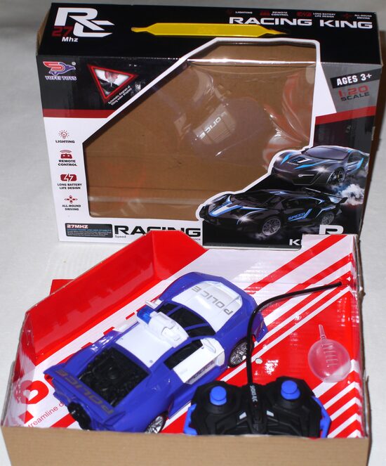 Policijas auto ar pulti maza