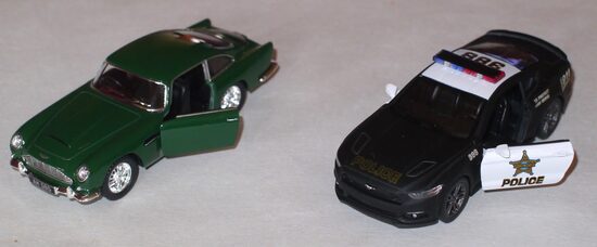 metāliski modeļi orģināli