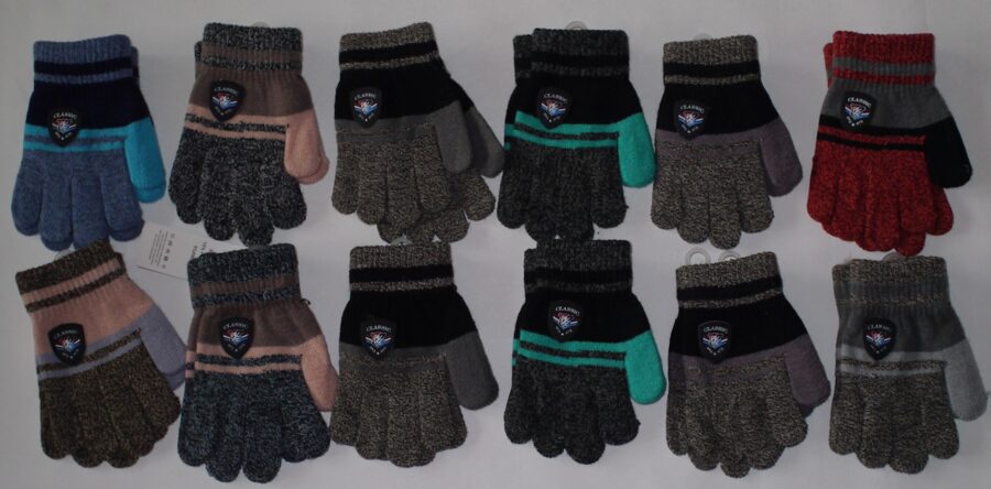 mistroti pirkstaiņi ar strīpu